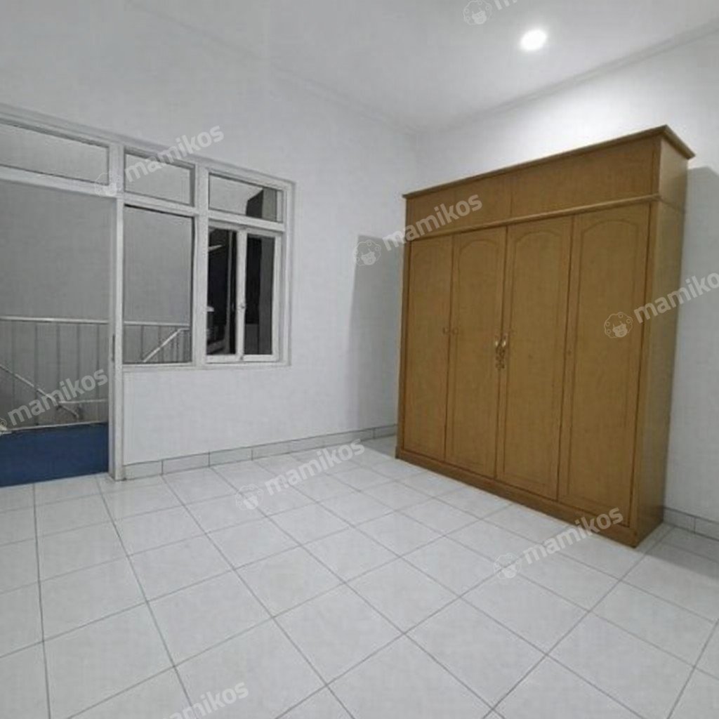 Rumah Sertifikat SHM 4 Kamar Tidur 3 Kamar Mandi Cipete Jakarta Selatan - Photo 2