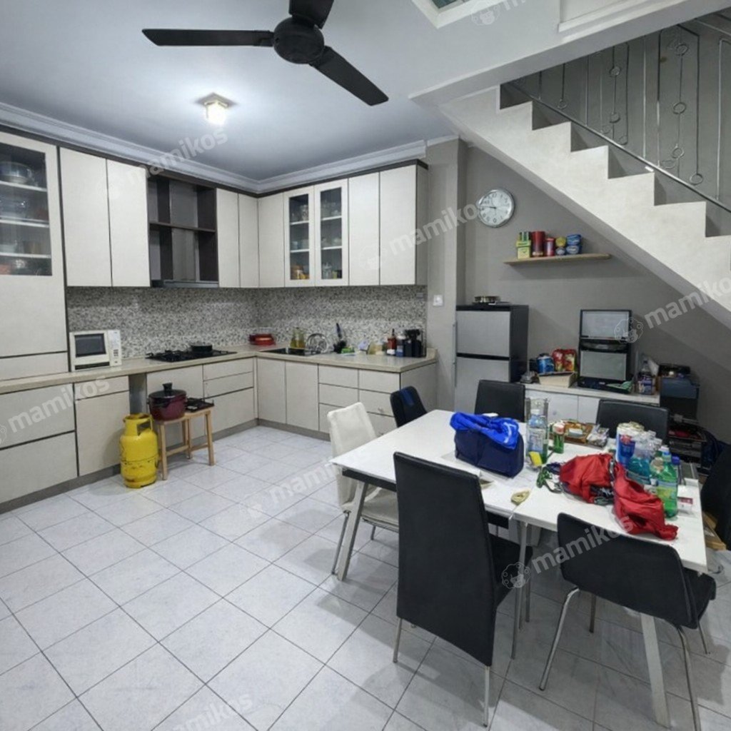 Rumah Sertifikat SHM 4 Kamar Tidur 3 Kamar Mandi Jelambar Jakarta Barat - Photo 4