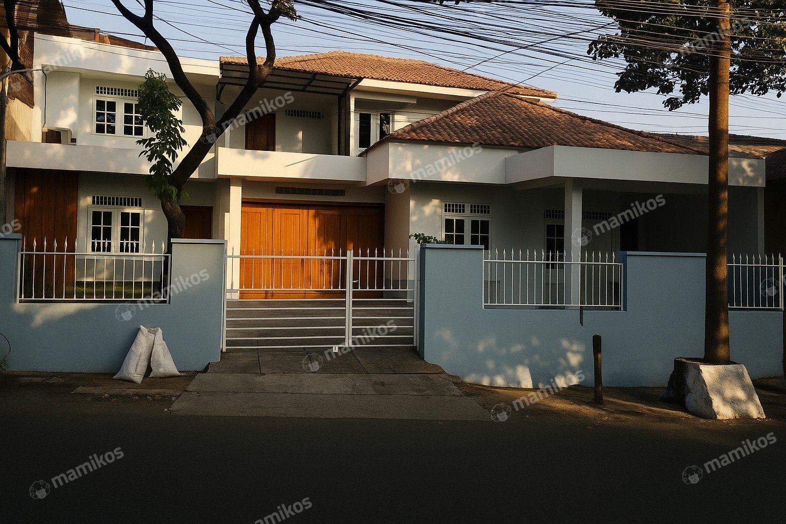 Rumah Sertifikat SHM 5 Kamar Tidur 3 Kamar Mandi Pasar Rebo Jakarta Timur