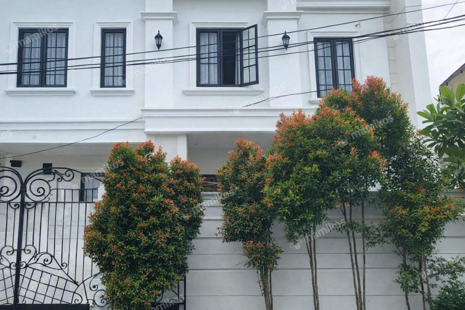 Rumah Sertifikat SHM 6 Kamar Tidur 5 Kamar Mandi Pulomas Jakarta Timur