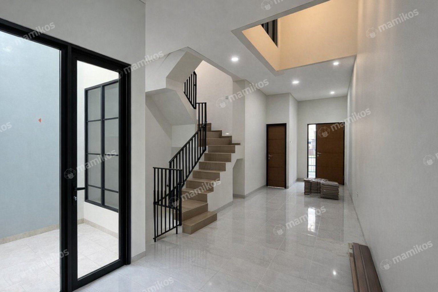 Rumah 5KT 4KM Tomang Jakarta Barat