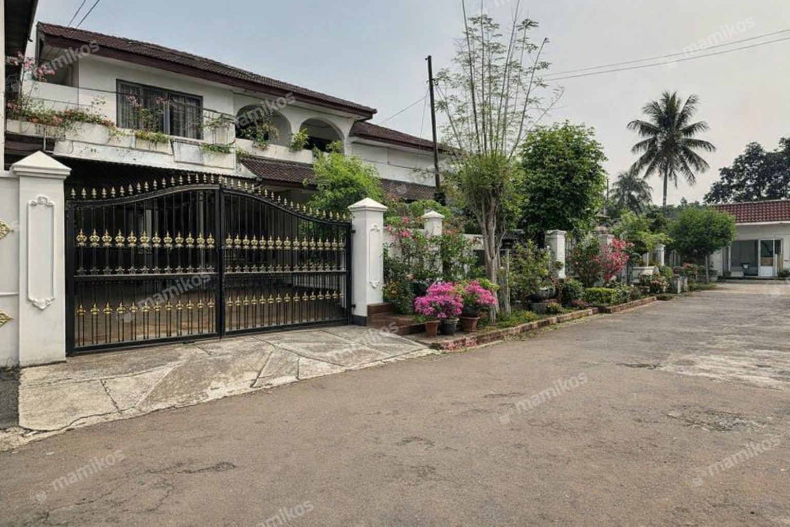 Rumah Sertifikat SHM 5 Kamar Tidur 4 Kamar Mandi Cinere Jakarta Selatan