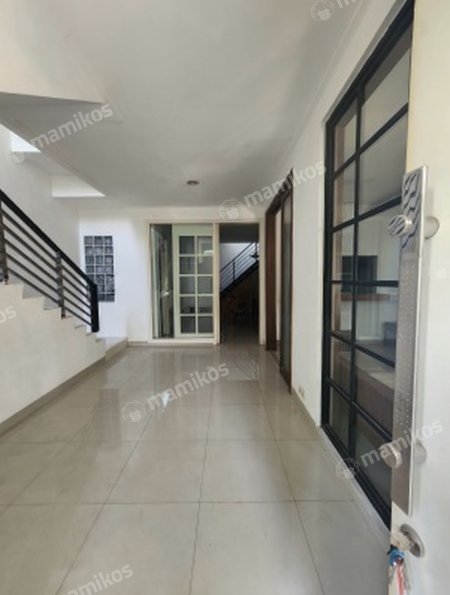 Rumah Sertifikat HGB 3 Kamar Tidur 3 Kamar Mandi Summarecon Bekasi Bekasi - Photo 2