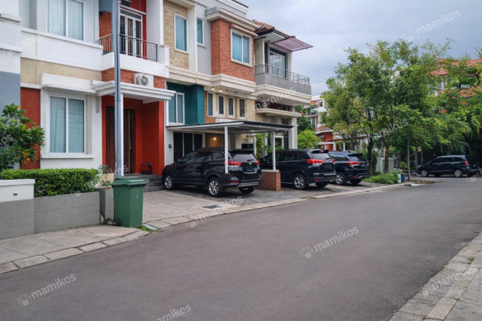 Rumah Sertifikat SHM 4 Kamar Tidur 3 Kamar Mandi Kelapa Gading Jakarta Utara - Photo 2
