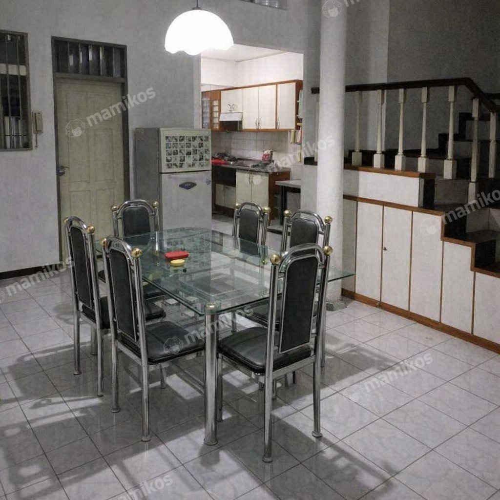 Rumah Sertifikat SHM 5 Kamar Mandi 3 Lantai Gandaria Jakarta Selatan - Photo 2