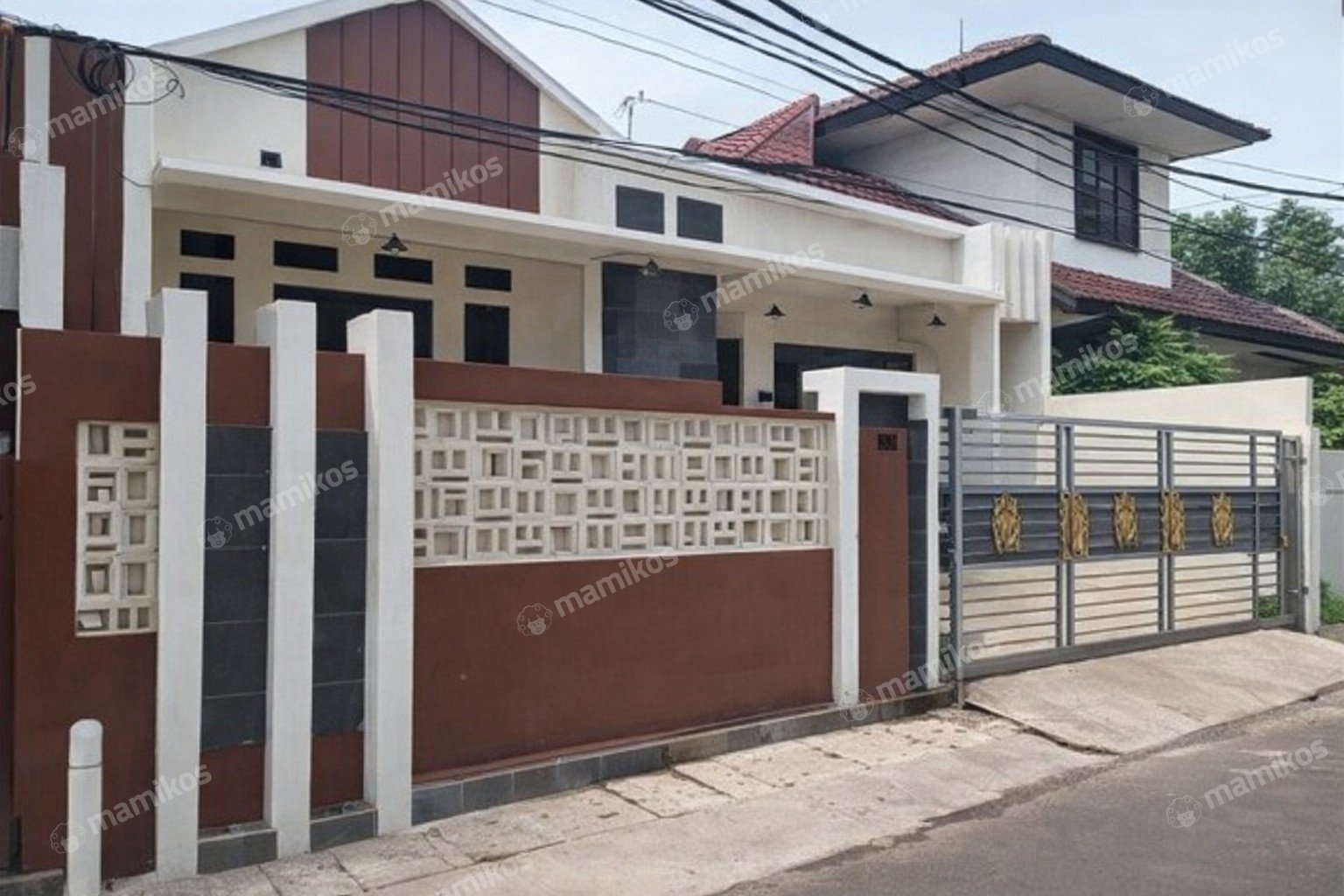 Rumah Sertifikat SHM 8 Kamar Tidur 4 Kamar Mandi Pondok Kelapa Jakarta Timur