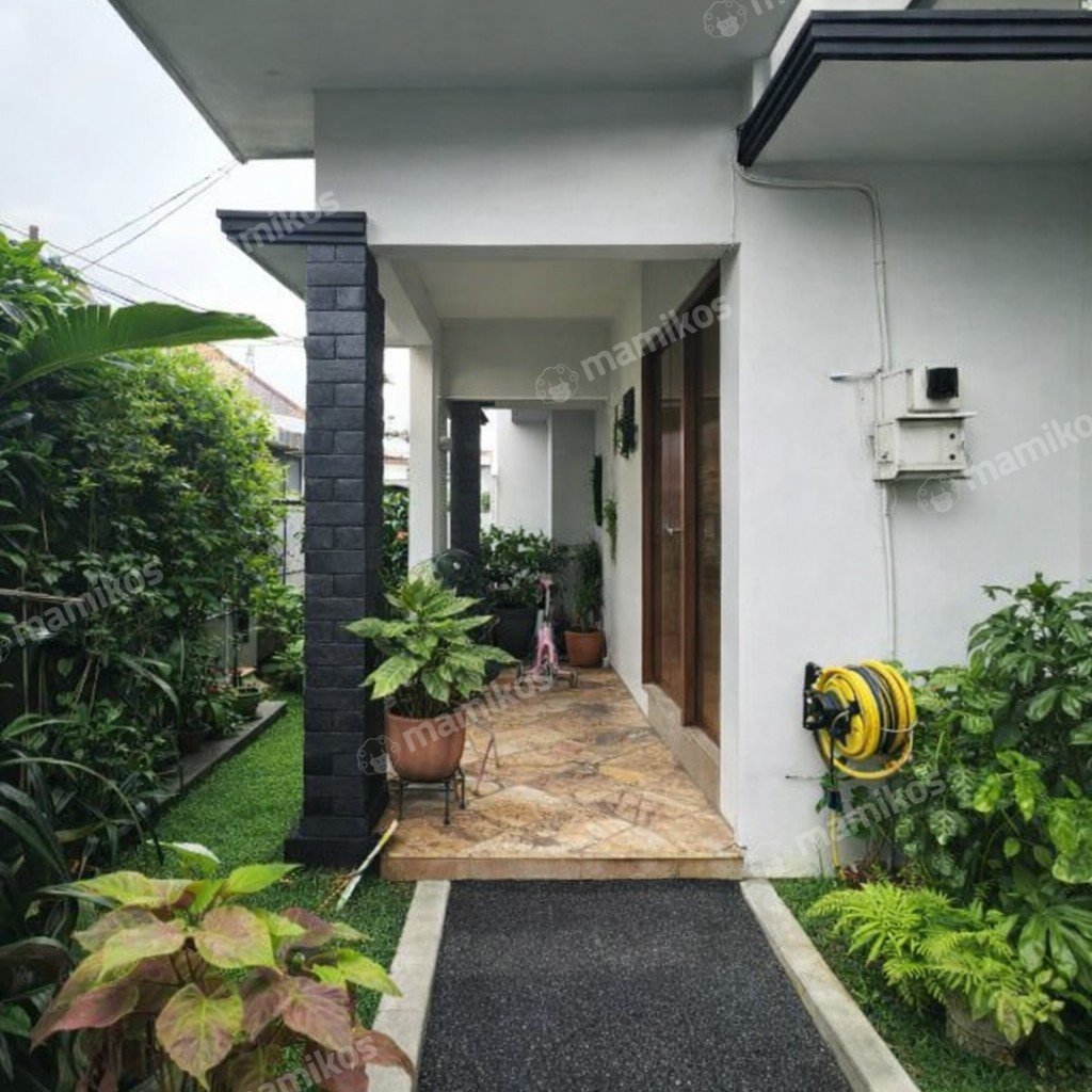 Rumah Sertifikat SHM 4 Kamar Tidur 4 Kamar Mandi Condet Jakarta Timur - Photo 2