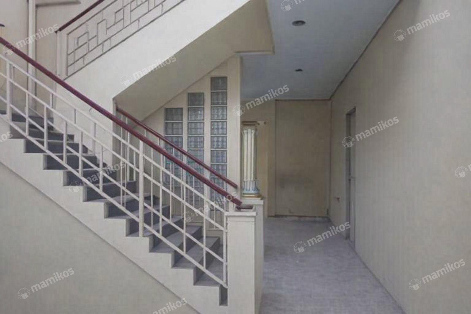 Rumah Sertifikat SHM 3 Kamar Tidur 3 Kamar Mandi Taman Surya Jakarta Barat - Photo 4