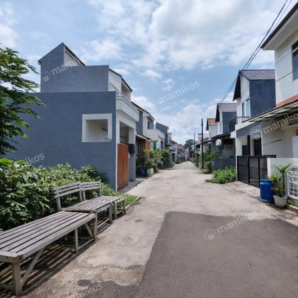 Rumah Sertifikat SHM 3 Kamar Tidur 3 Kamar Mandi Cijantung Jakarta Timur - Photo 2