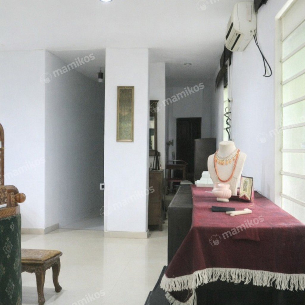 Rumah Sertifikat SHM 7 Kamar Tidur 7 Kamar Mandi Kebayoran Baru Jakarta Selatan - Photo 3