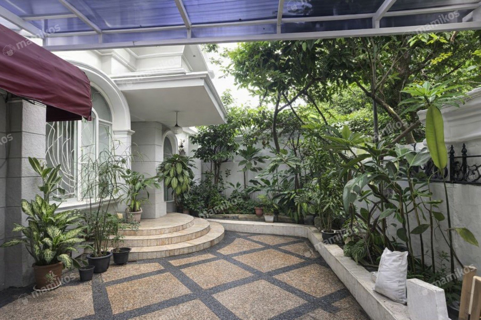 Rumah Sertifikat SHM 4 Kamar Tidur 4 Kamar Mandi Pondok Indah Jakarta Selatan