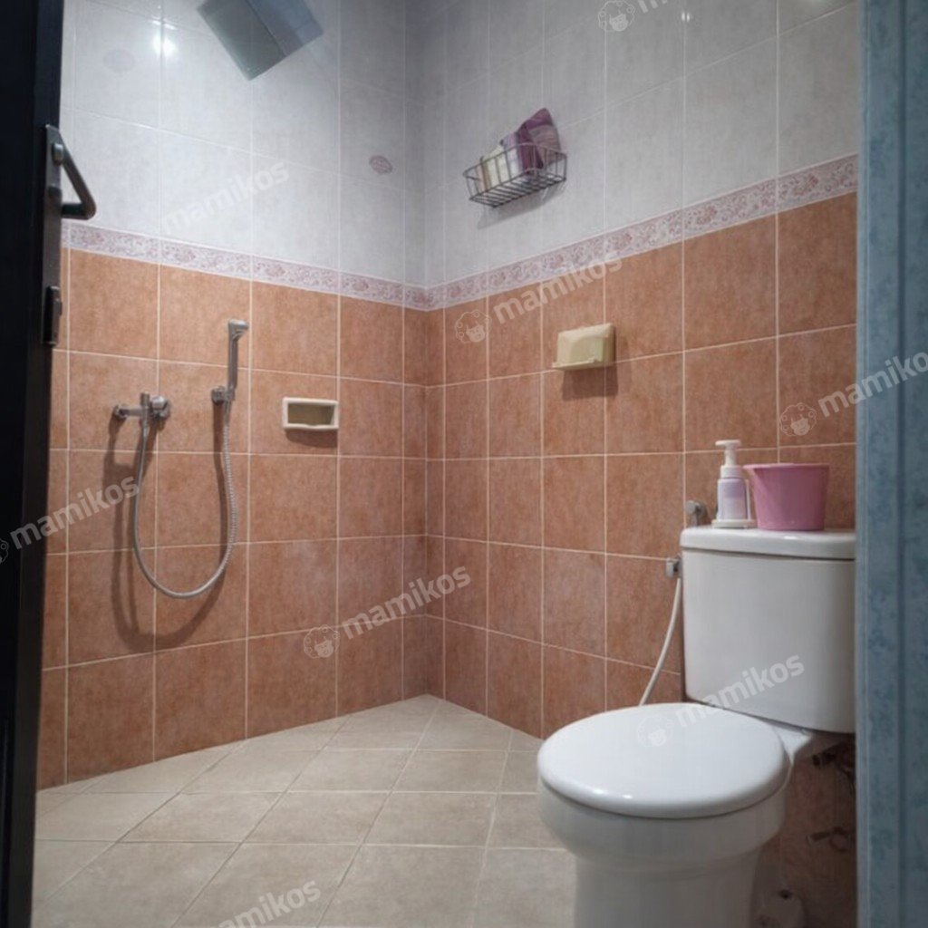 Rumah Sertifikat SHM 6 Kamar Tidur 6 Kamar Mandi Ciracas Jakarta Timur - Photo 4