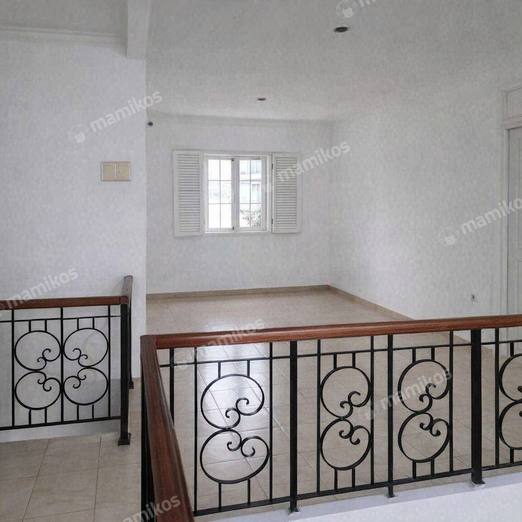 Rumah Sertifikat SHM 3 Kamar Tidur 2 Kamar Mandi Cibubur Jakarta Timur - Photo 4