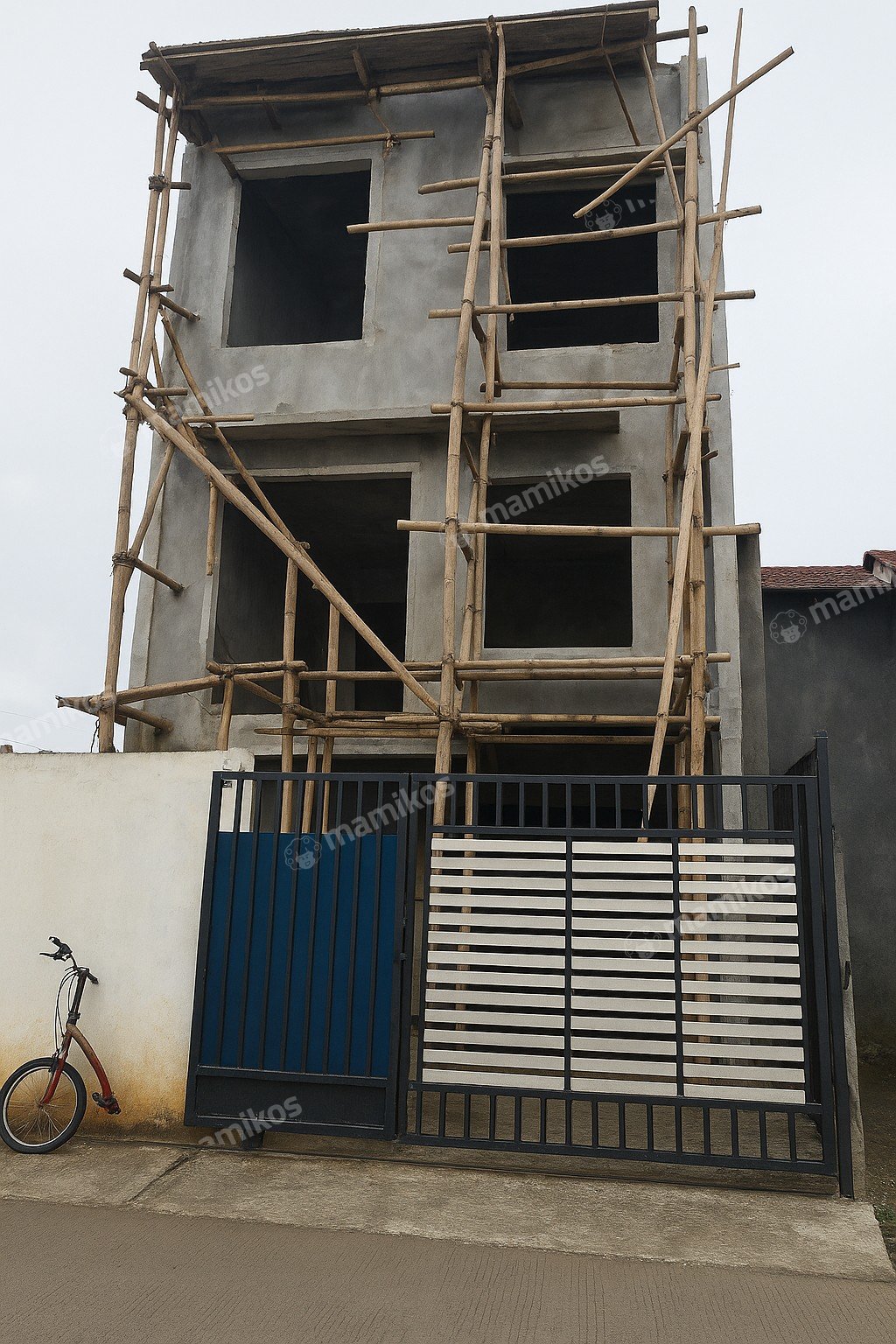Rumah Sertifikat SHM 3 Kamar Tidur 3 Kamar Mandi Duren Sawit Jakarta Timur - Photo 2