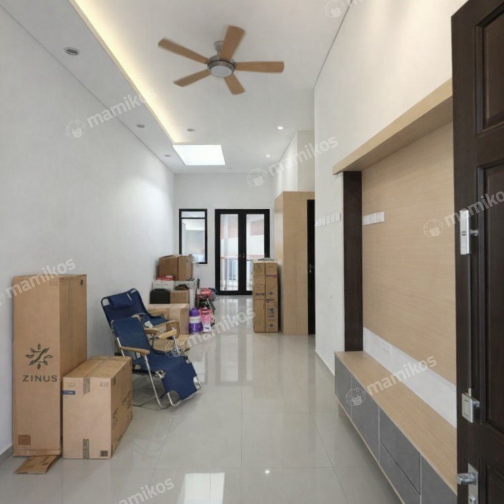 Rumah Sertifikat SHM 2 Kamar Tidur 1 Kamar Mandi Kota Wisata Jakarta Timur - Photo 2