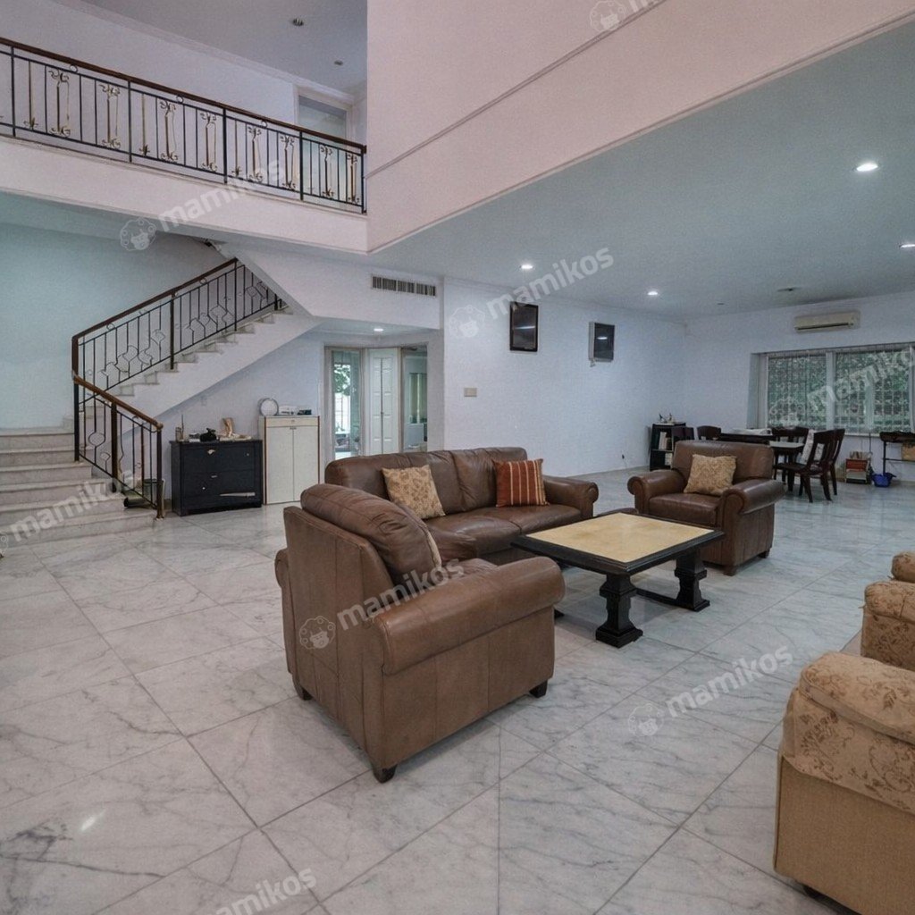 Rumah Sertifikat SHM 5 Kamar Tidur 5 Kamar Mandi Puri Indah Jakarta Barat - Photo 2