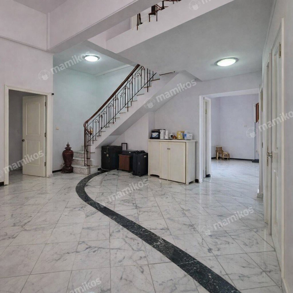 Rumah Sertifikat SHM 5 Kamar Tidur 5 Kamar Mandi Puri Indah Jakarta Barat - Photo 3