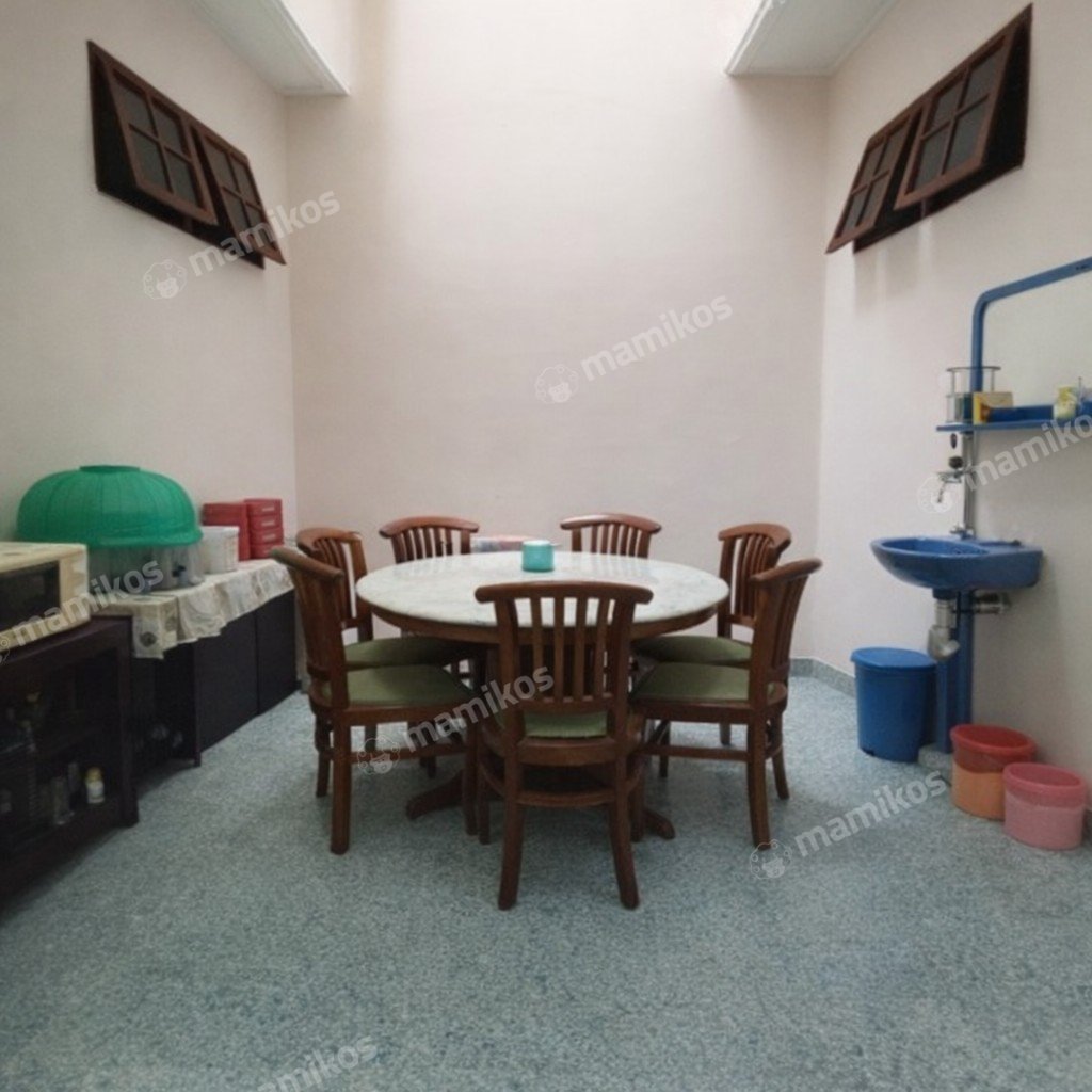 Rumah Sertifikat SHM 5 Kamar Tidur 4 Kamar Mandi Taman Meruya Jakarta Barat - Photo 4