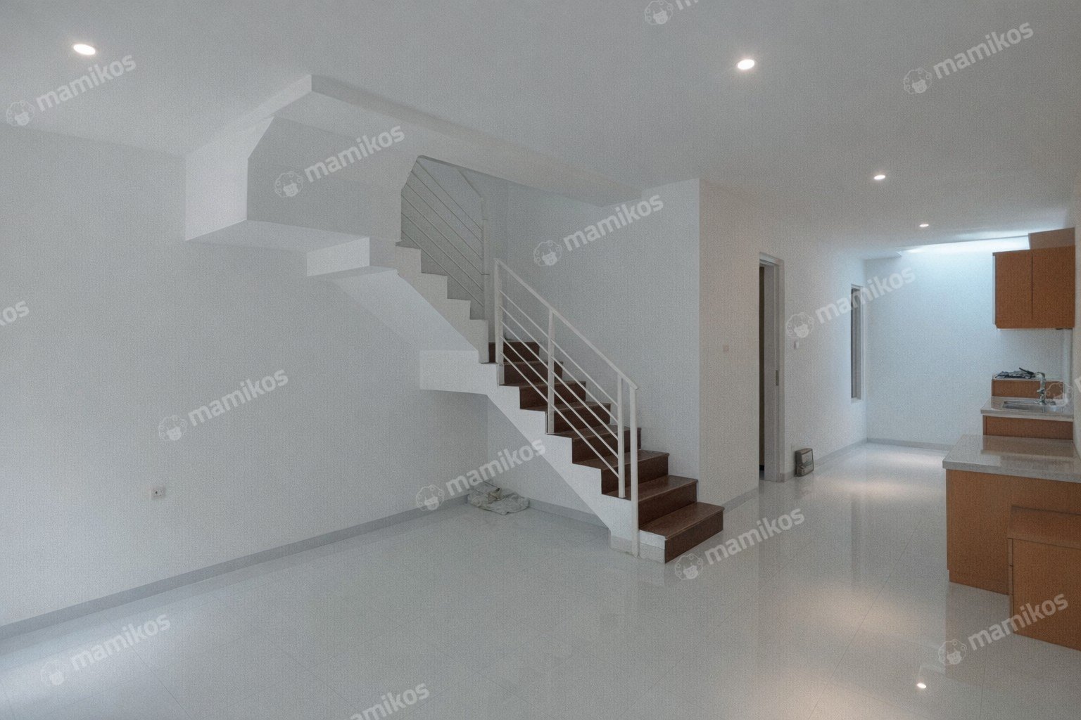 Rumah Sertifikat SHM 3 Kamar Tidur 3 Kamar Mandi Kelapa Gading Jakarta Utara - Photo 4