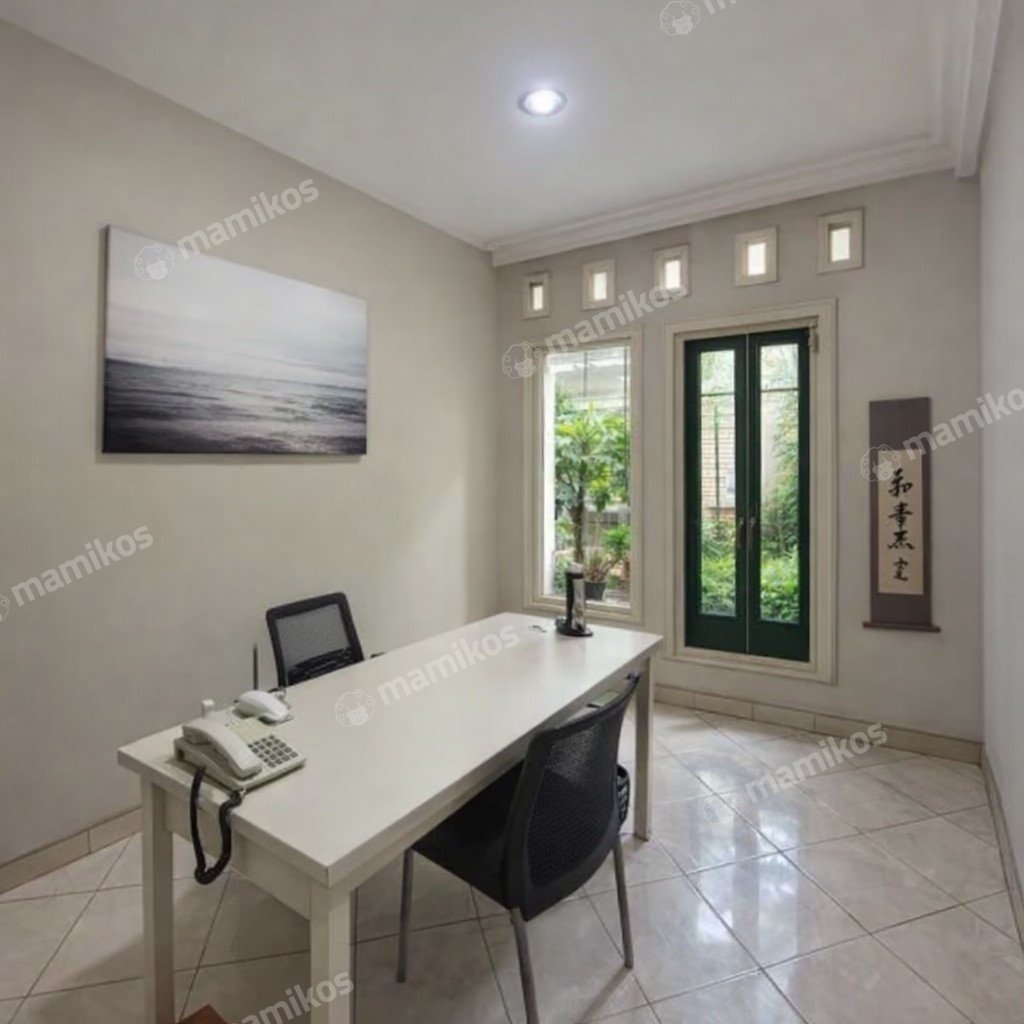Rumah 4 Kamar Tidur 3 Kamar Mandi 2 Lantai Senopati Jakarta Selatan - Photo 4