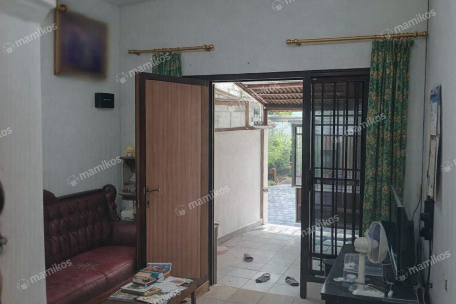 Rumah Sertifikat SHM 5 Kamar Tidur 4 Kamar Mandi Semanan Jakarta Barat