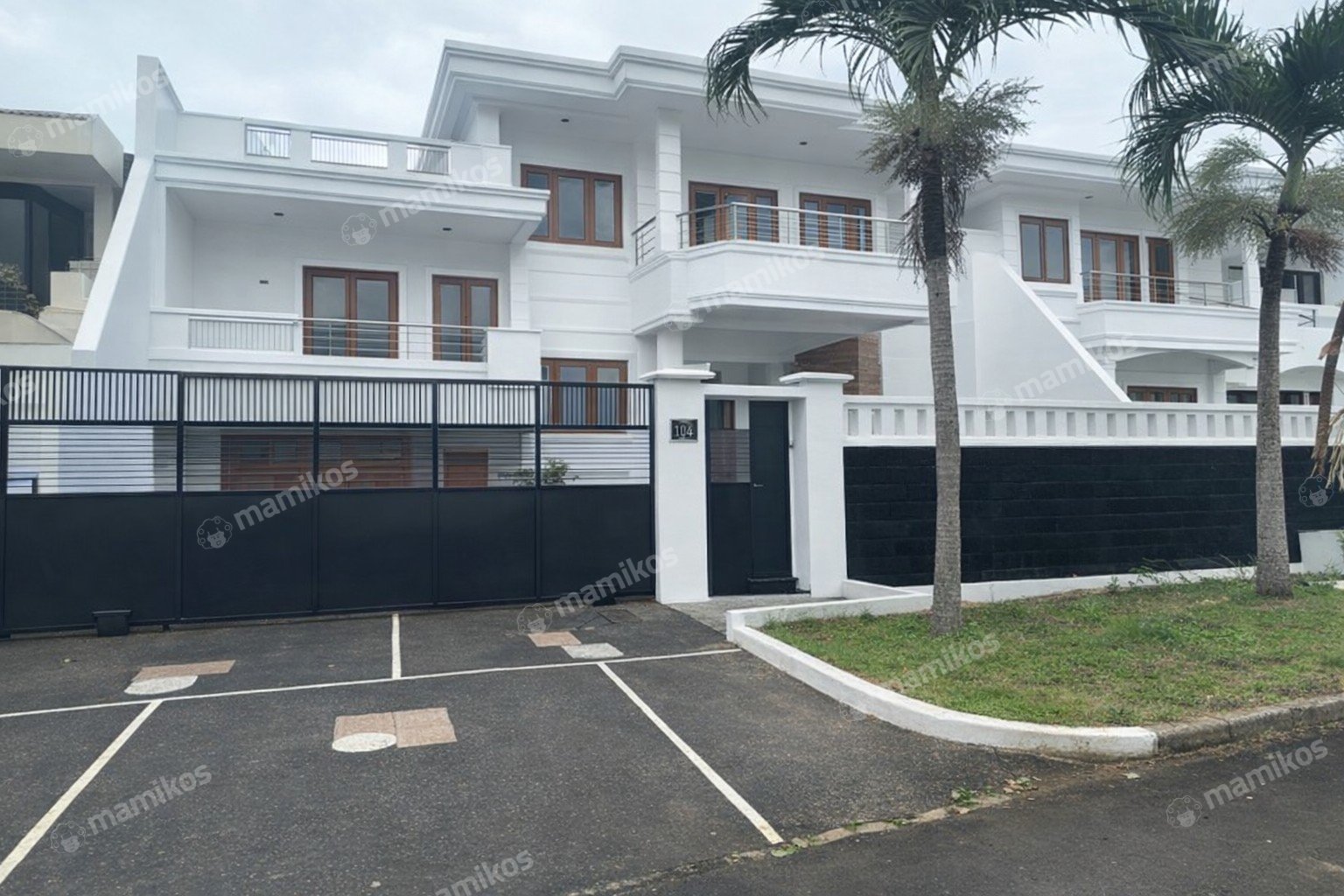 Rumah Sertifikat SHM 5 Kamar Tidur 5 Kamar Mandi Puri Indah Jakarta Barat