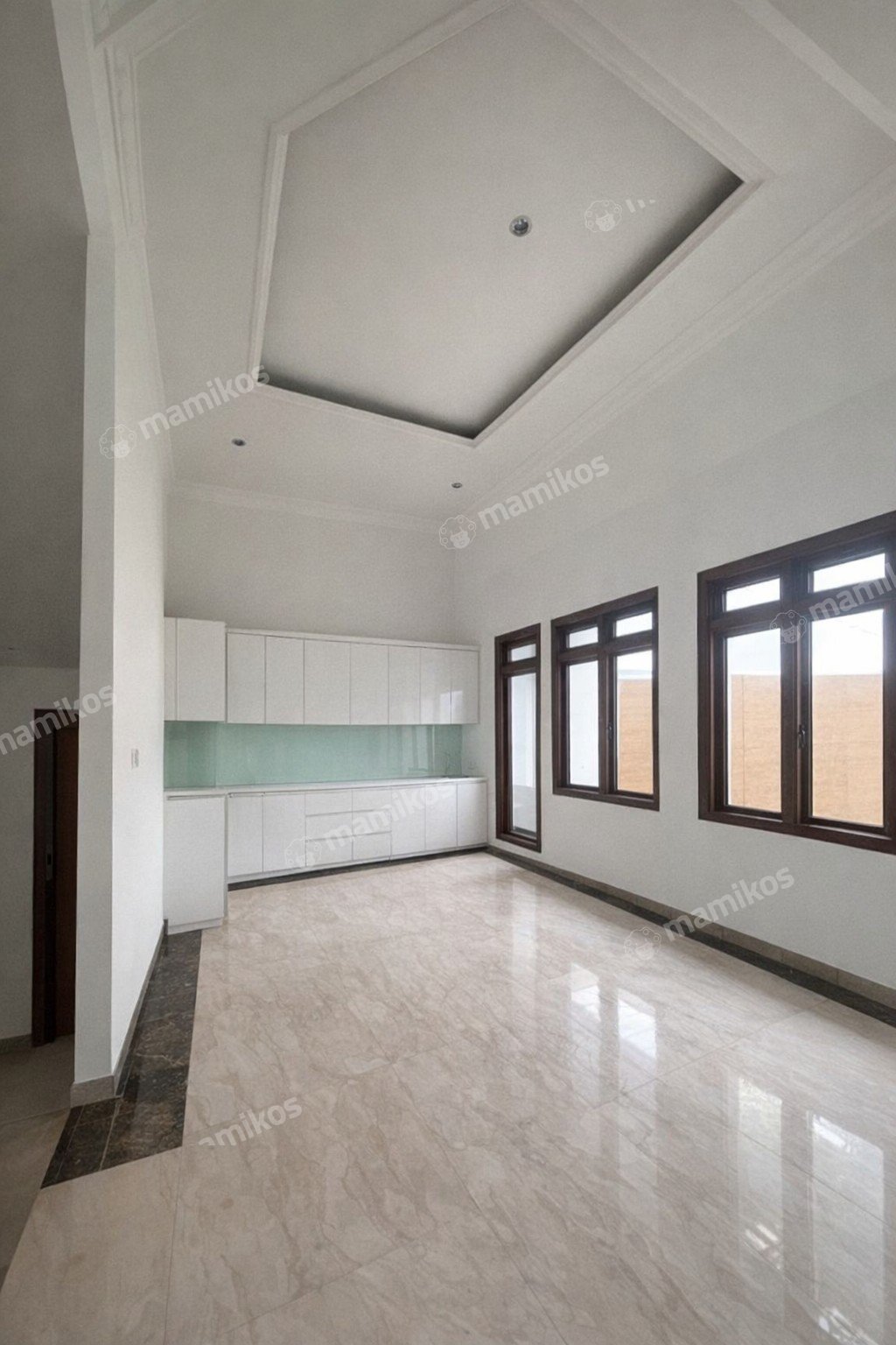 Rumah Sertifikat SHM 5 Kamar Tidur 5 Kamar Mandi Puri Indah Jakarta Barat - Photo 4