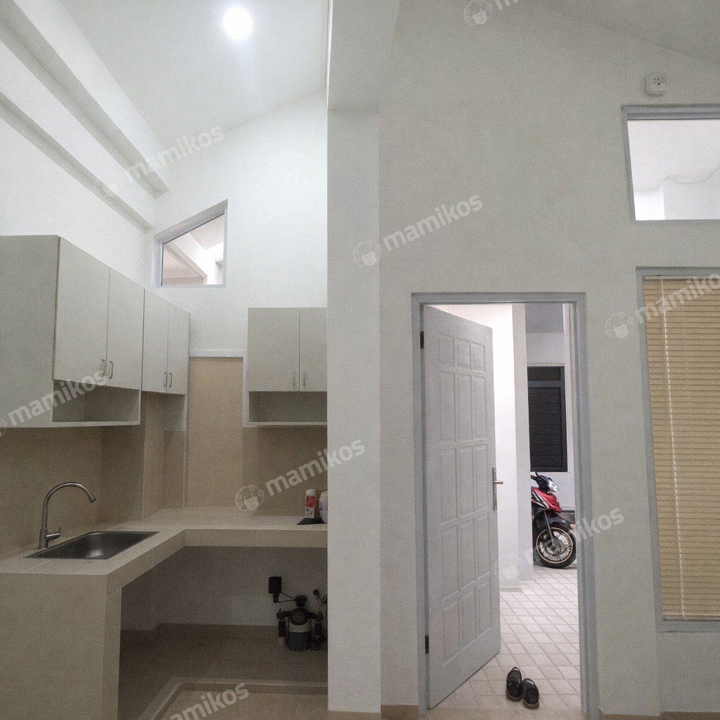 Rumah Sertifikat SHM 1 Kamar Tidur 1 Kamar Mandi Koja Jakarta Utara - Photo 2