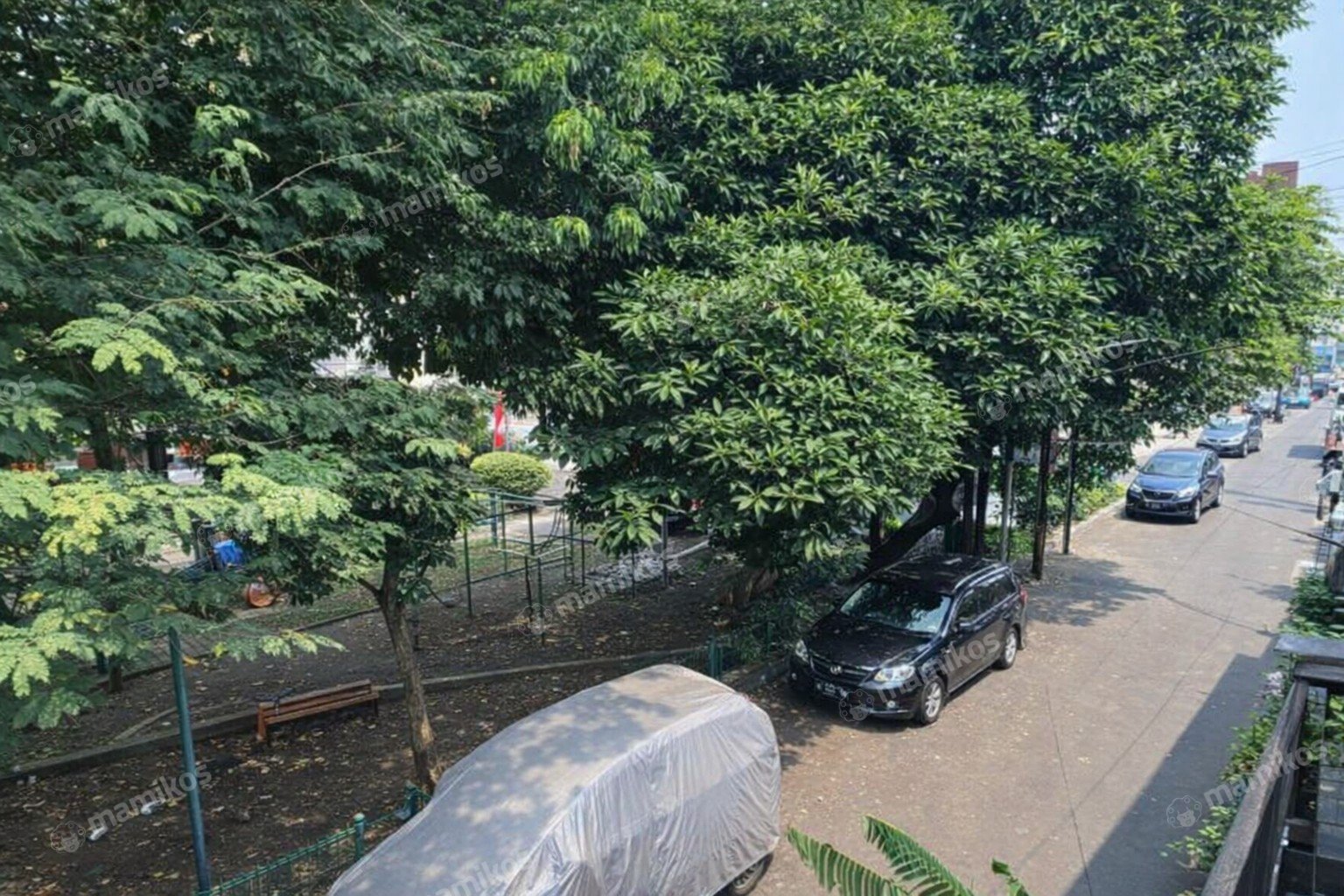 Rumah Sertifikat SHM 6 Kamar Tidur 3 Kamar Mandi Tanjung Duren Utara Jakarta Barat