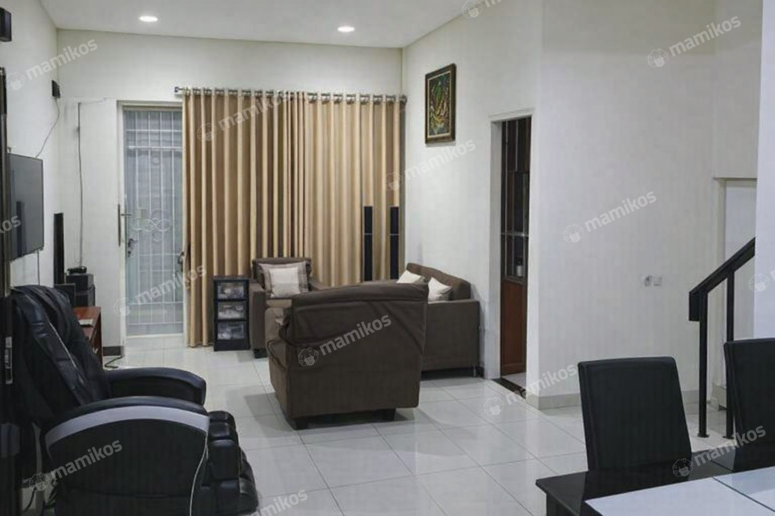 Rumah Sertifikat SHM 4 Kamar Tidur 3 Kamar Mandi Green Lake City Jakarta Barat