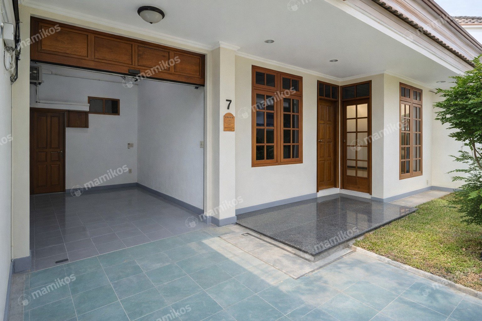 Rumah Sertifikat SHM 7 Kamar Tidur 4 Kamar Mandi Tamansari Jakarta Barat - Photo 2