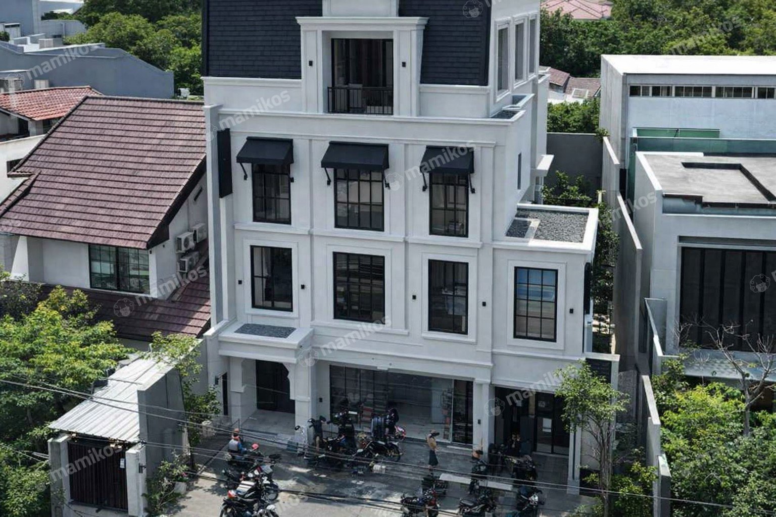 Rumah Sertifikat SHM 3 Kamar Tidur 3 Kamar Mandi Senopati Jakarta Selatan