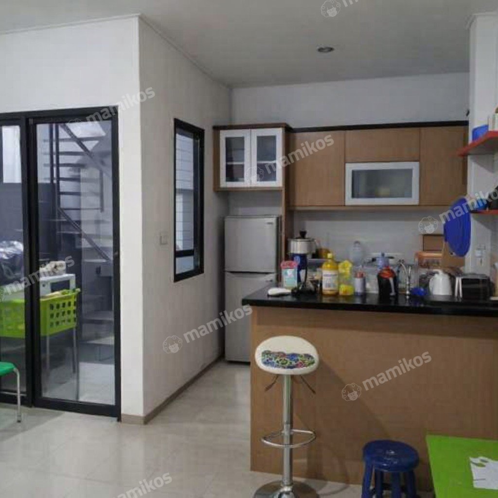 Rumah Sertifikat SHM 4 Kamar Tidur 3 Kamar Mandi Daan Mogot Jakarta Barat - Photo 2