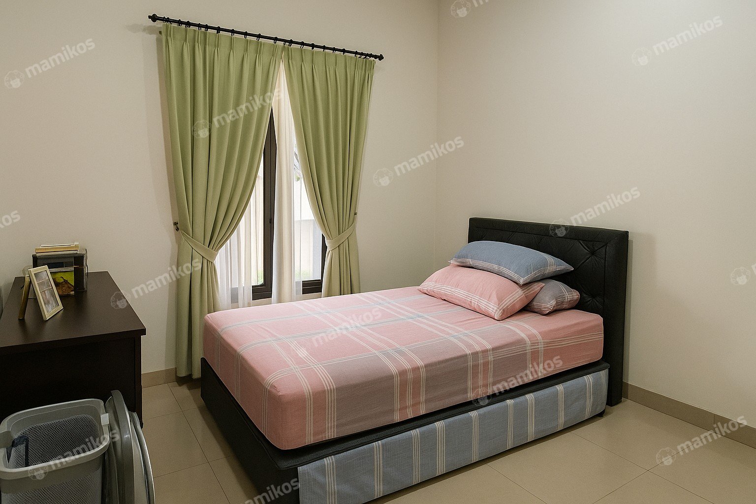 Rumah Sertifikat SHM 4 Kamar Tidur 4 Kamar Mandi Tomang Jakarta Barat - Photo 5