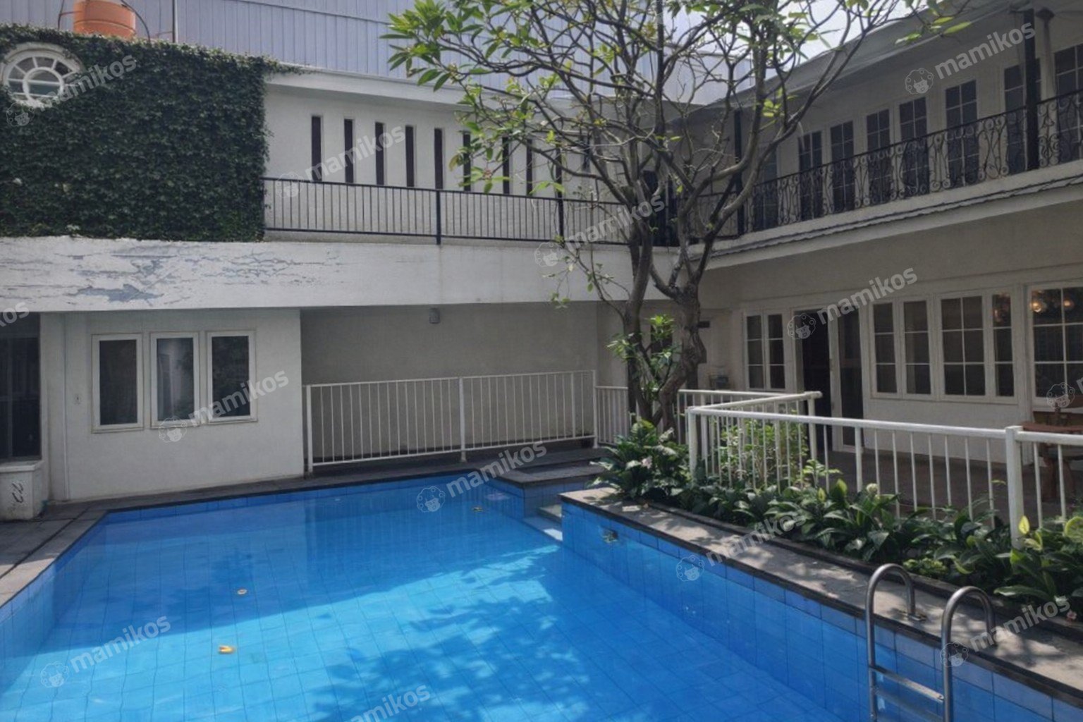 Rumah Sertifikat SHM 3 Kamar Tidur 3 Kamar Mandi Kemang Jakarta Selatan
