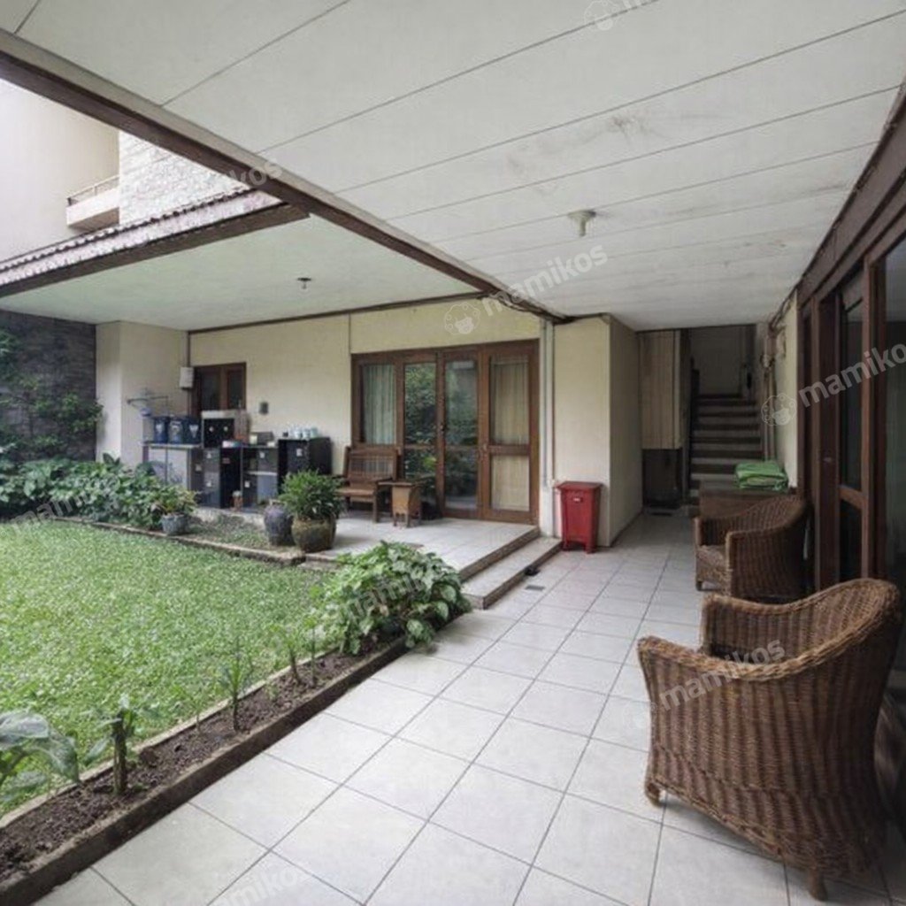 Rumah Sertifikat SHM 9 Kamar Tidur 9 Kamar Mandi Kebayoran Baru Jakarta Selatan - Photo 4