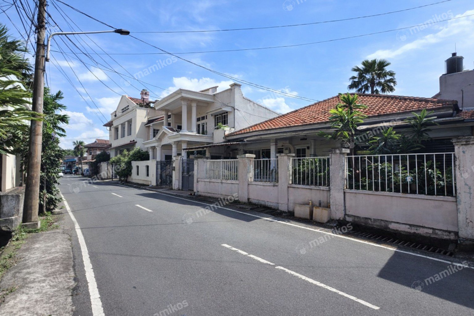 Rumah Sertifikat SHM 5 Kamar Tidur 3 Kamar Mandi Tebet Jakarta Selatan