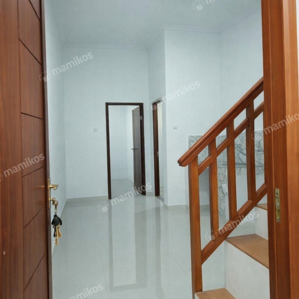 Rumah Sertifikat SHM 3 Kamar Tidur 3 Kamar Mandi Jelambar Jakarta Barat - Photo 2