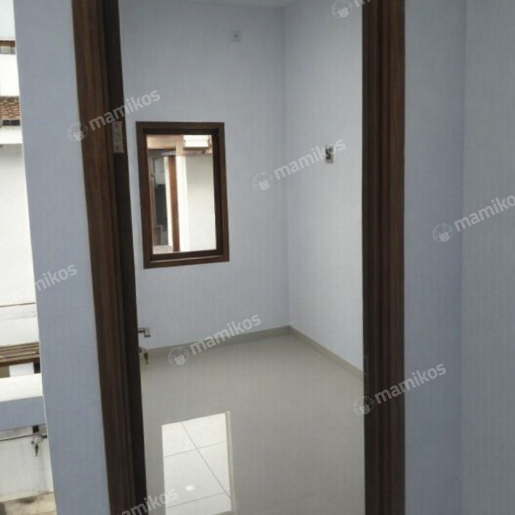 Rumah Sertifikat SHM 3 Kamar Tidur 3 Kamar Mandi Jelambar Jakarta Barat - Photo 5