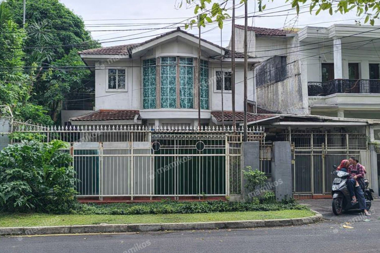 Rumah Sertifikat SHM 5 Kamar Tidur 4 Kamar Mandi Kayu Putih Jakarta Timur