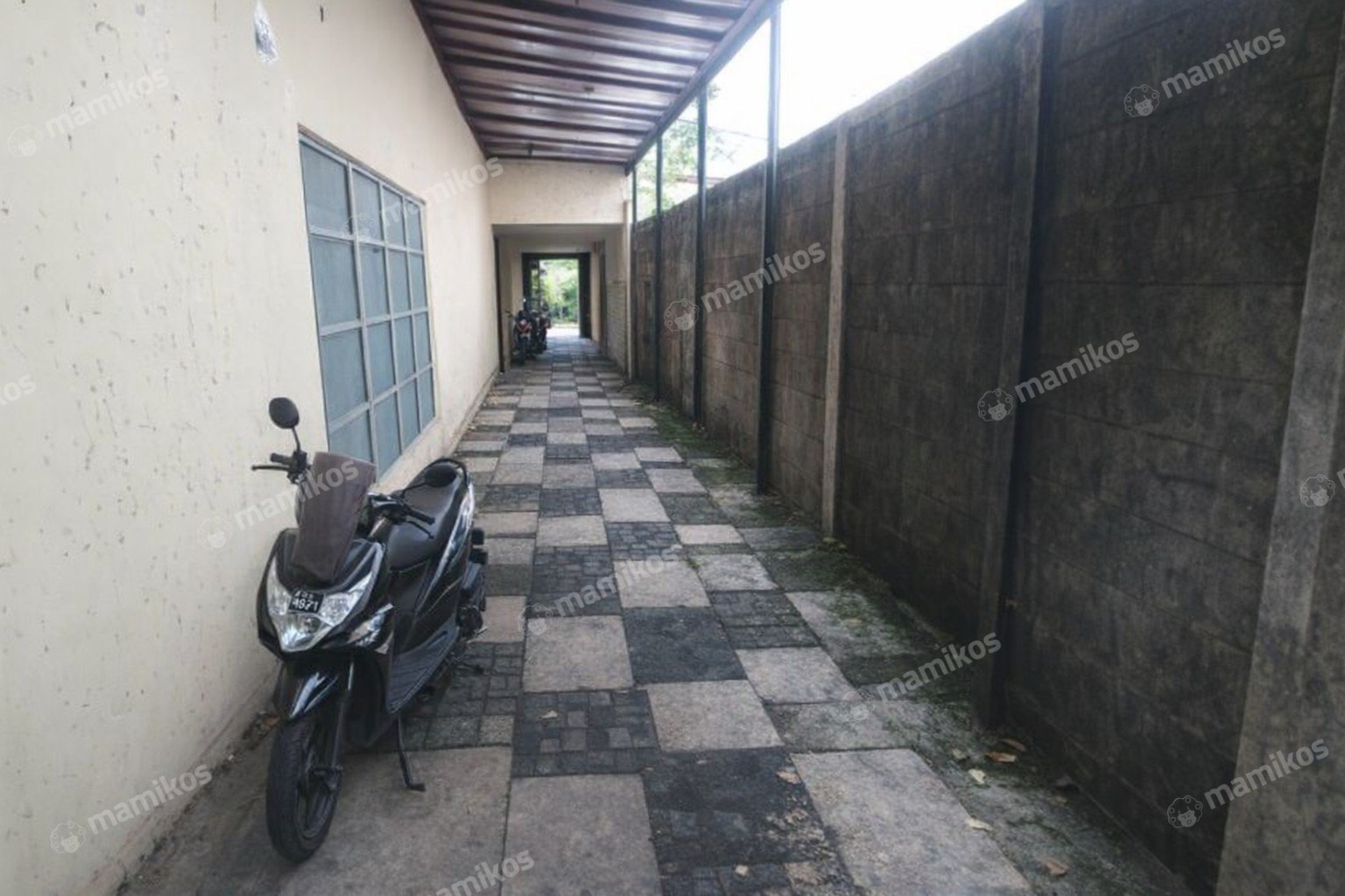 Rumah Sertifikat SHM 7 Kamar Tidur 4 Kamar Mandi Kemang Jakarta Selatan - Photo 4