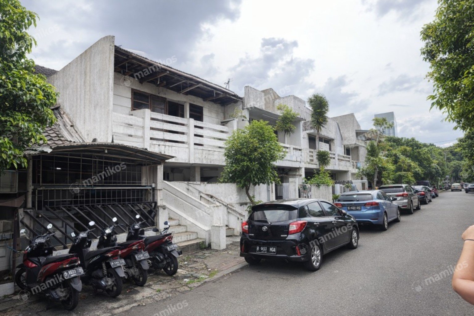 Rumah Sertifikat HGB 4 Kamar Tidur 3 Kamar Mandi Kembangan Jakarta Barat - Photo 2