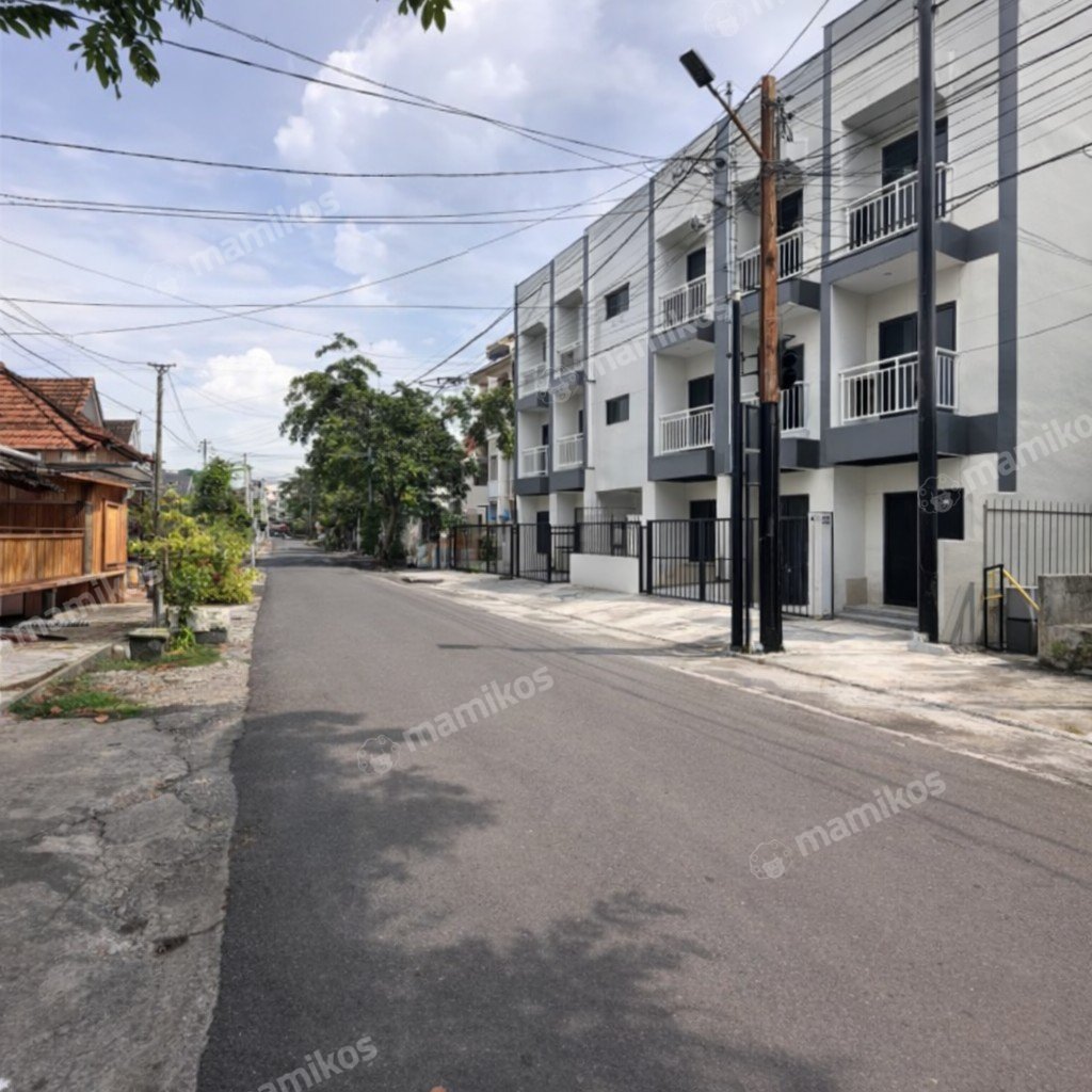 Rumah 5 Kamar Tidur 4 Kamar Mandi 3 Lantai Tanjung Duren Jakarta Barat - Photo 3