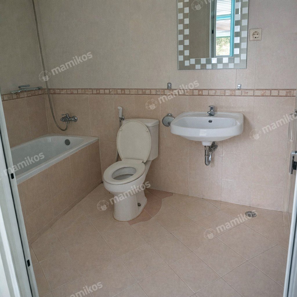 Rumah Sertifikat SHM 3 Kamar Tidur 2 Kamar Mandi Kota Wisata Jakarta Timur - Photo 3