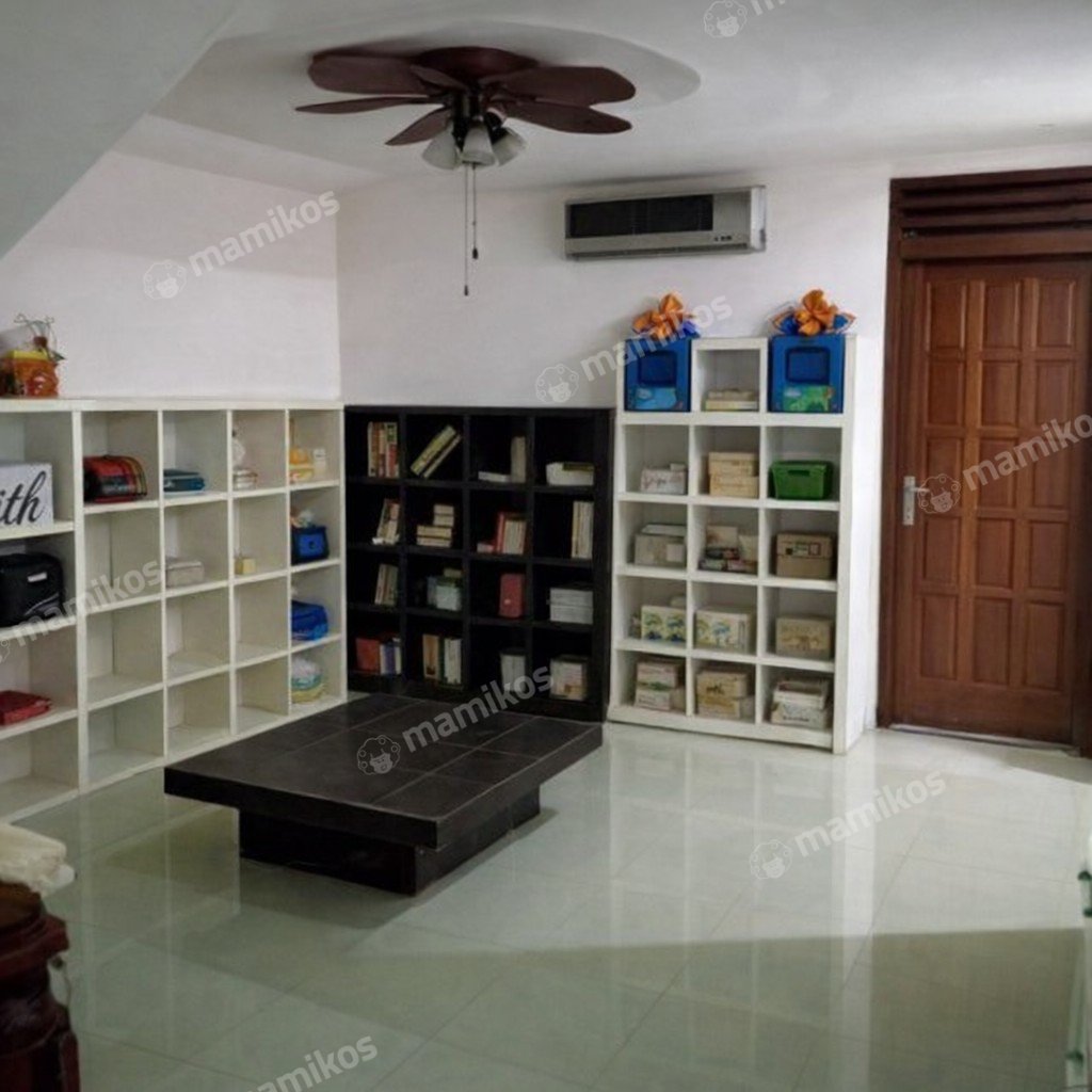 Rumah Sertifikat SHM 3 Kamar Tidur 3 Kamar Mandi Pondok Indah Jakarta Selatan - Photo 2