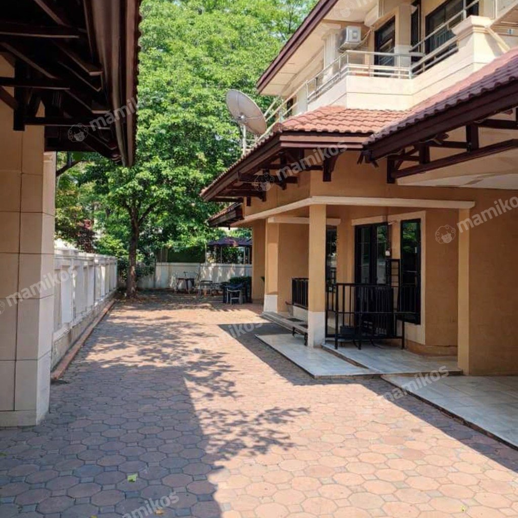 Rumah Sertifikat SHM 3 Kamar Tidur 3 Kamar Mandi Pondok Indah Jakarta Selatan - Photo 5