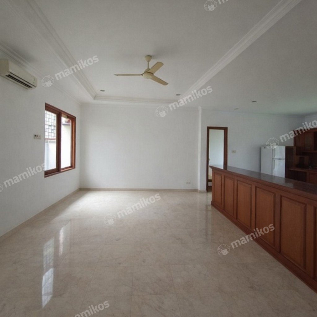 Rumah Sertifikat SHM 5 Kamar Tidur 4 Kamar Mandi Kemang Jakarta Selatan - Photo 2