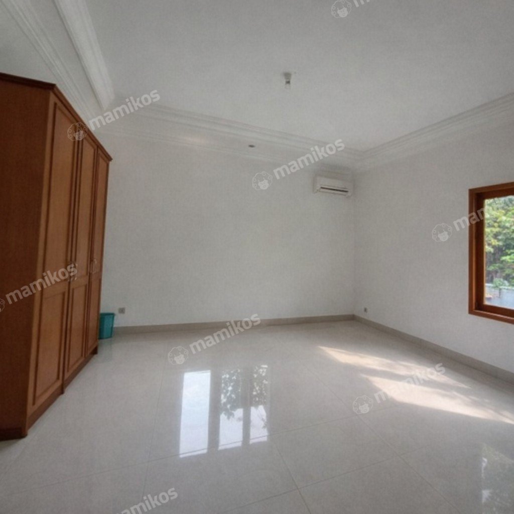 Rumah Sertifikat SHM 5 Kamar Tidur 4 Kamar Mandi Kemang Jakarta Selatan - Photo 4