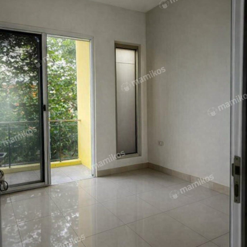 Rumah Sertifikat SHM 3 Kamar Tidur 2 Kamar Mandi Green Lake City Jakarta Barat - Photo 2