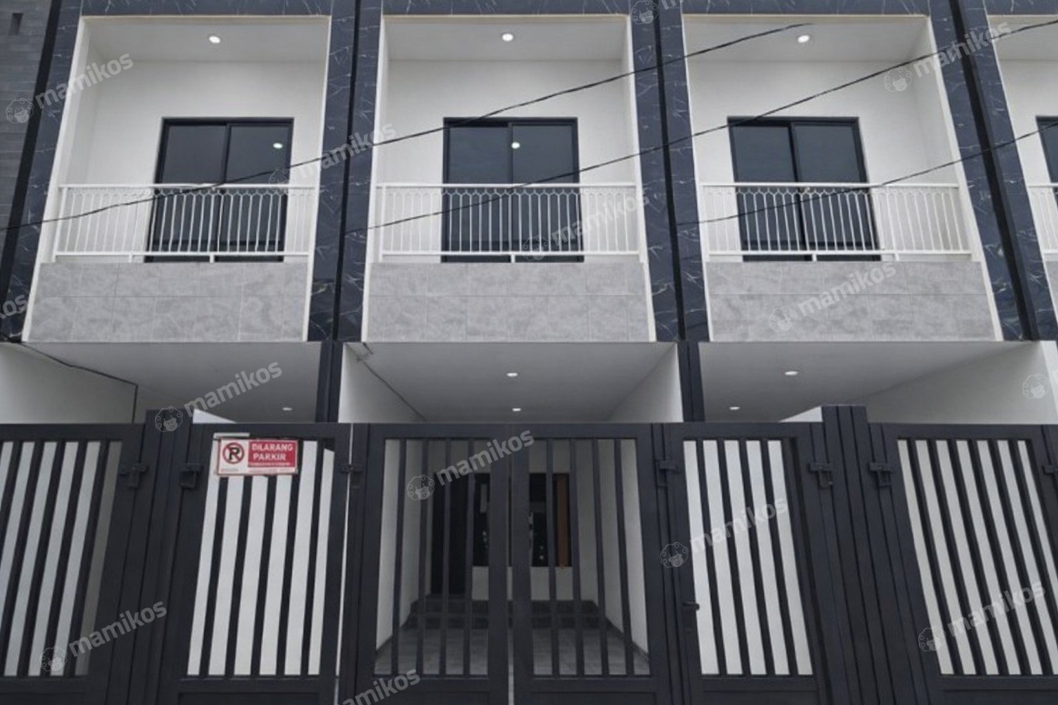 Rumah 4KT 3KM Tanjung Duren Jakarta Barat